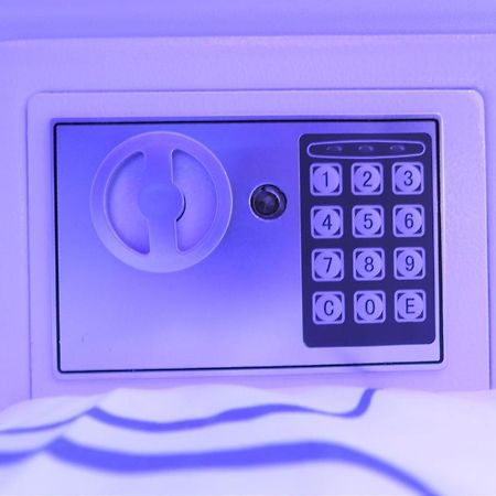 Jc Space Capsule Hotel Kuah Exterior photo