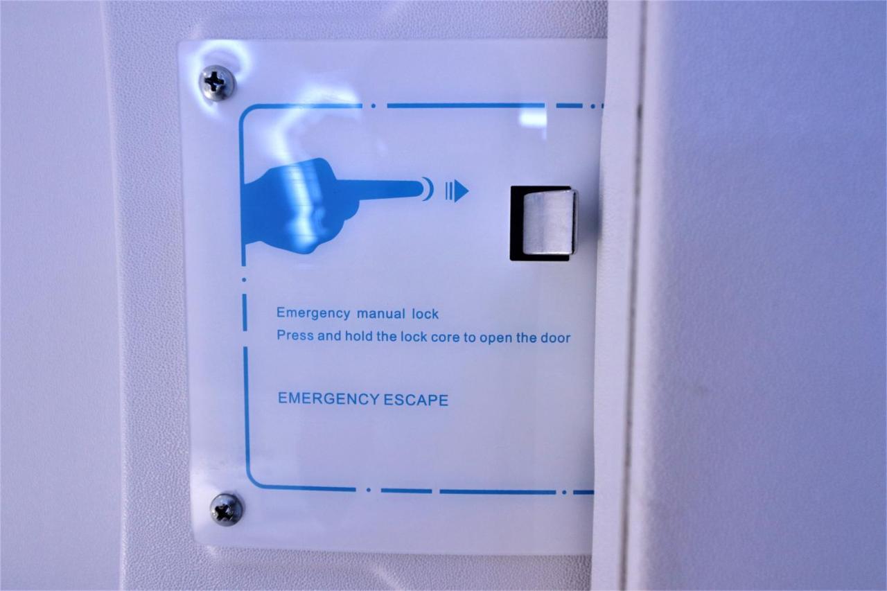 Jc Space Capsule Hotel Kuah Exterior photo